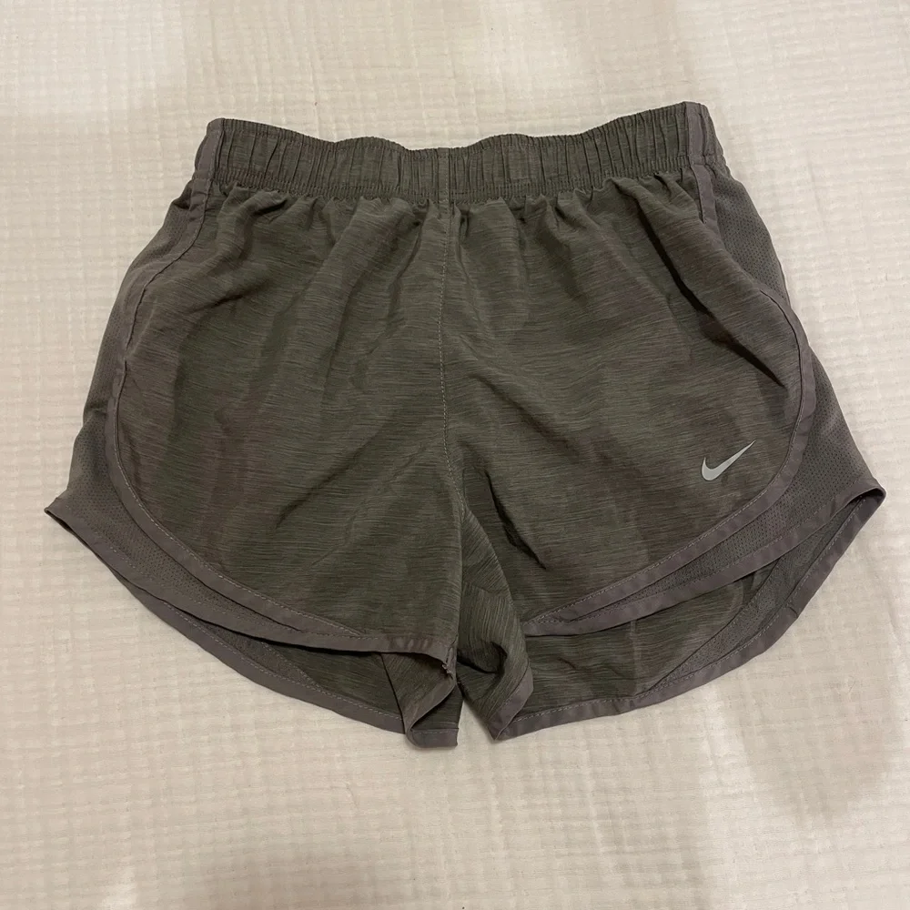 Nike Women's Charcoal Athletic Shorts - Picture 1 of 3